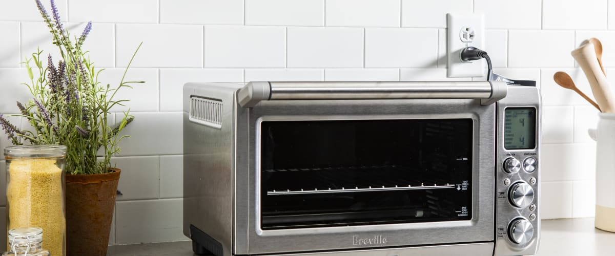 How does the Breville Smart Oven Pro compare to the Breville Smart Oven